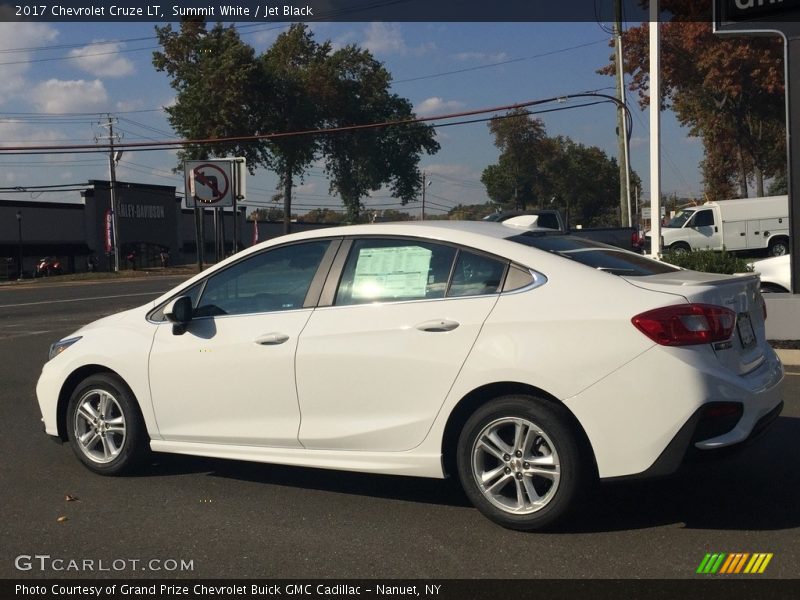 Summit White / Jet Black 2017 Chevrolet Cruze LT