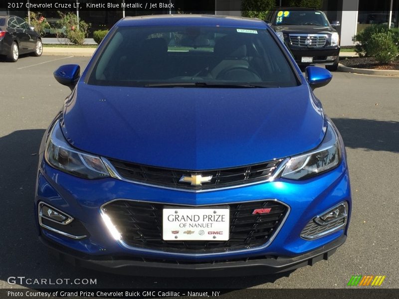 Kinetic Blue Metallic / Jet Black 2017 Chevrolet Cruze LT