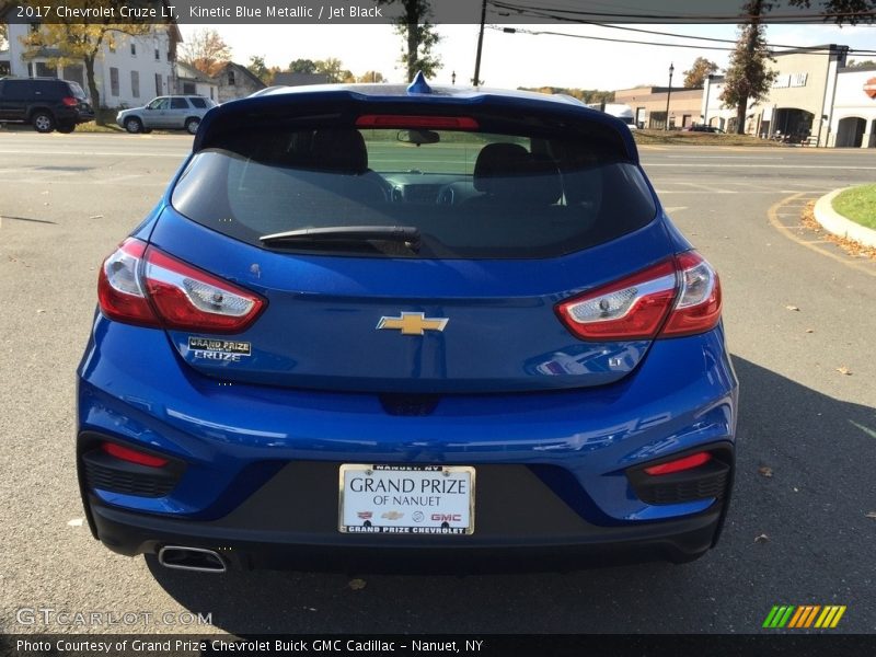 Kinetic Blue Metallic / Jet Black 2017 Chevrolet Cruze LT