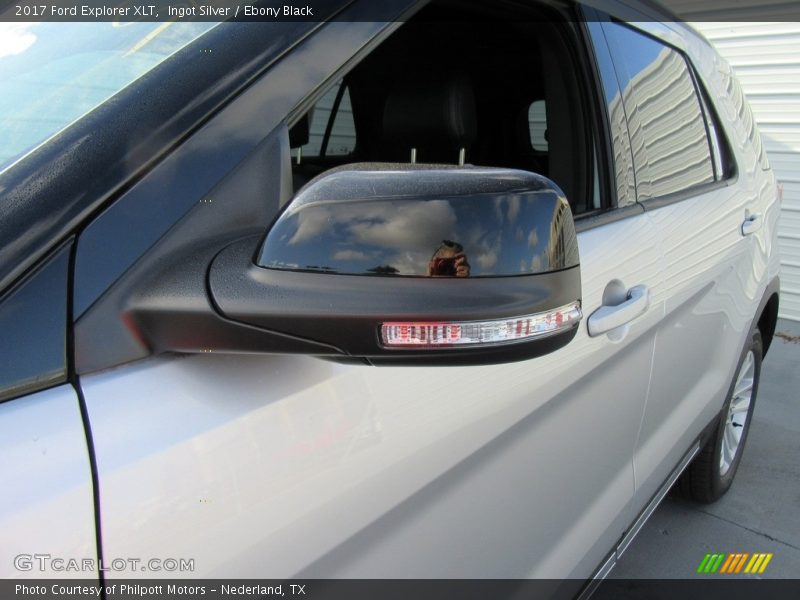 Ingot Silver / Ebony Black 2017 Ford Explorer XLT