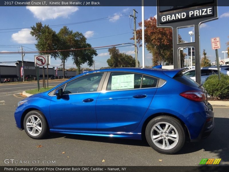 Kinetic Blue Metallic / Jet Black 2017 Chevrolet Cruze LT