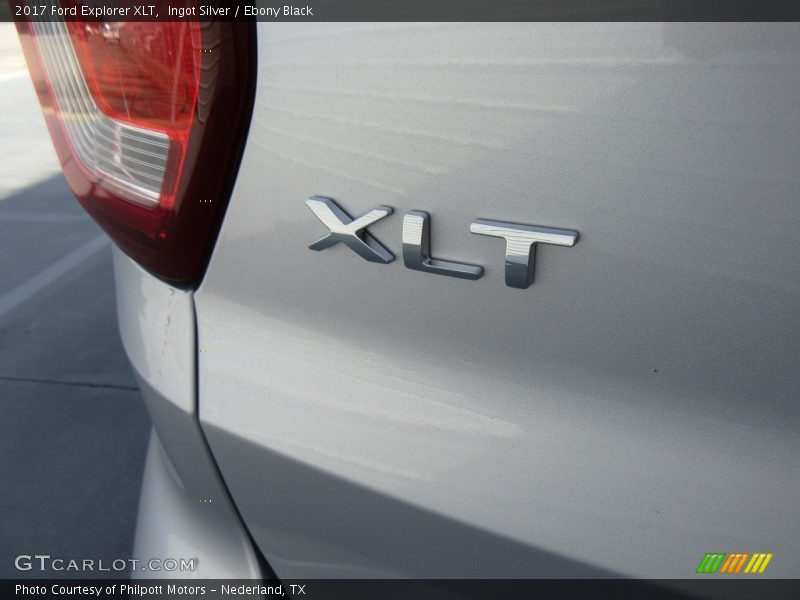 Ingot Silver / Ebony Black 2017 Ford Explorer XLT
