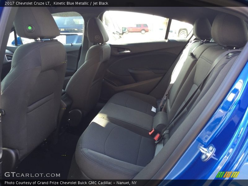 Kinetic Blue Metallic / Jet Black 2017 Chevrolet Cruze LT