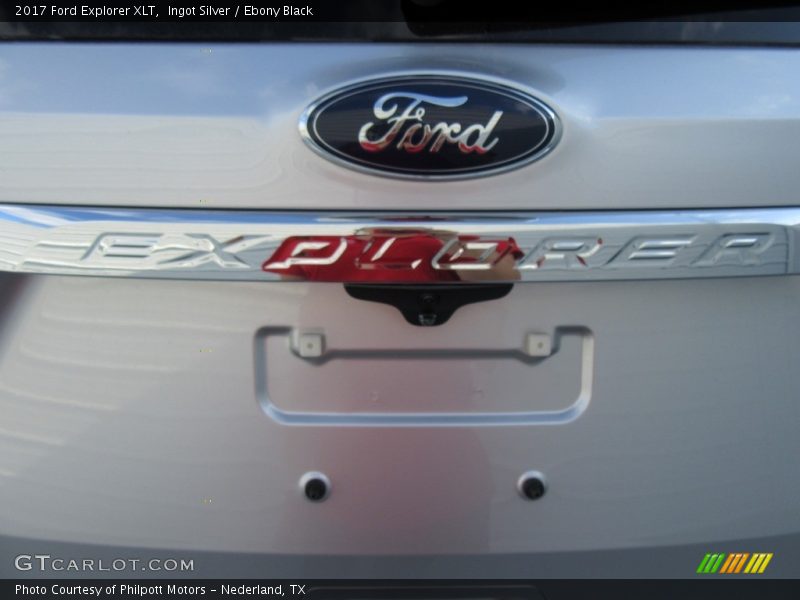 Ingot Silver / Ebony Black 2017 Ford Explorer XLT