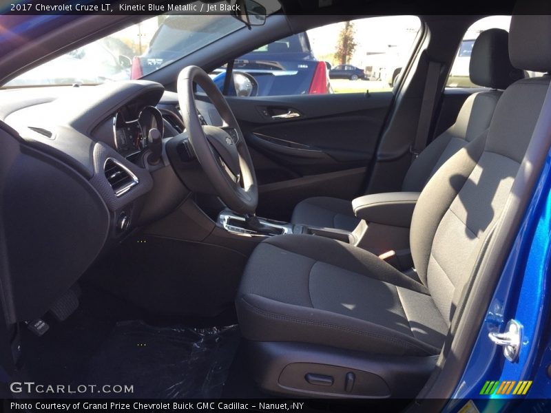 Kinetic Blue Metallic / Jet Black 2017 Chevrolet Cruze LT