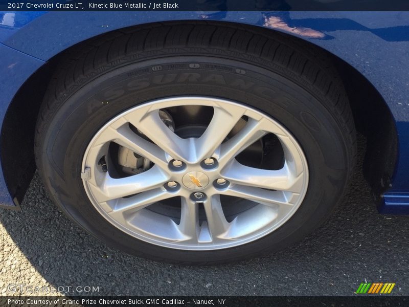 Kinetic Blue Metallic / Jet Black 2017 Chevrolet Cruze LT