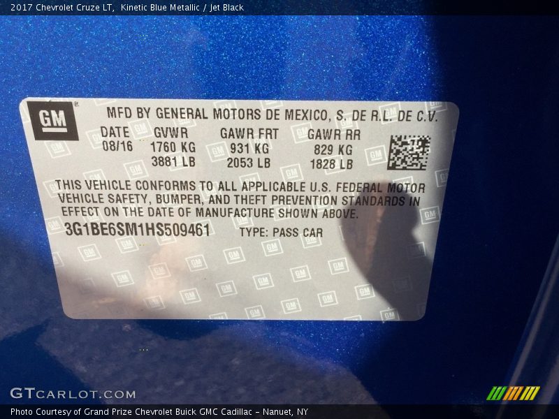 Kinetic Blue Metallic / Jet Black 2017 Chevrolet Cruze LT