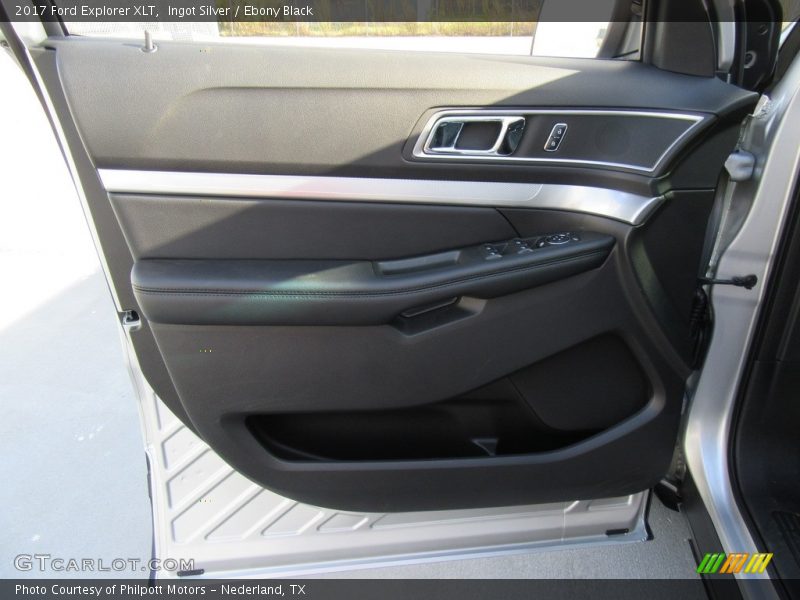 Ingot Silver / Ebony Black 2017 Ford Explorer XLT