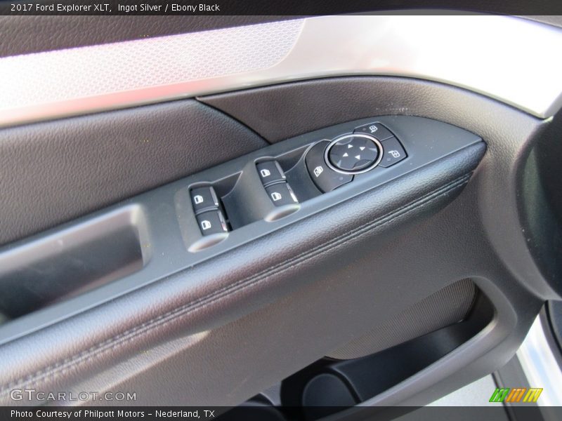 Ingot Silver / Ebony Black 2017 Ford Explorer XLT