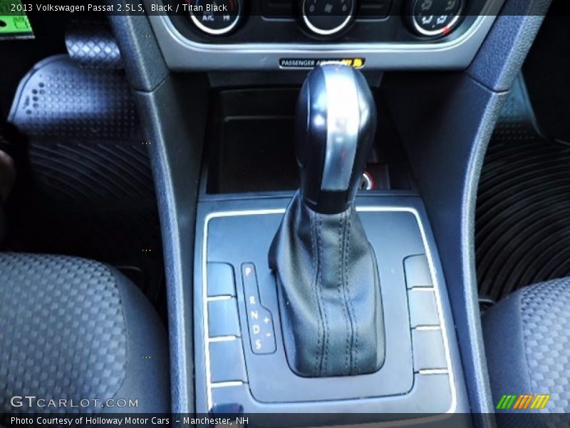 Black / Titan Black 2013 Volkswagen Passat 2.5L S