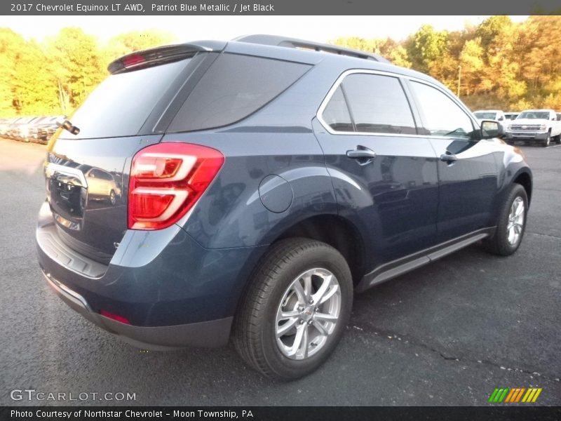 Patriot Blue Metallic / Jet Black 2017 Chevrolet Equinox LT AWD