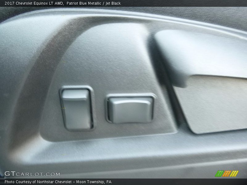 Patriot Blue Metallic / Jet Black 2017 Chevrolet Equinox LT AWD