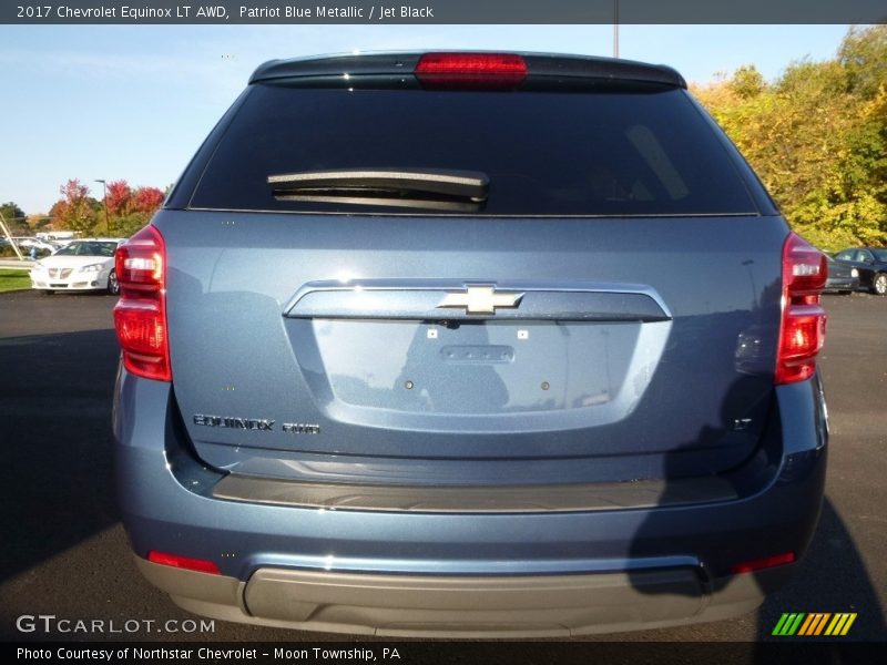 Patriot Blue Metallic / Jet Black 2017 Chevrolet Equinox LT AWD