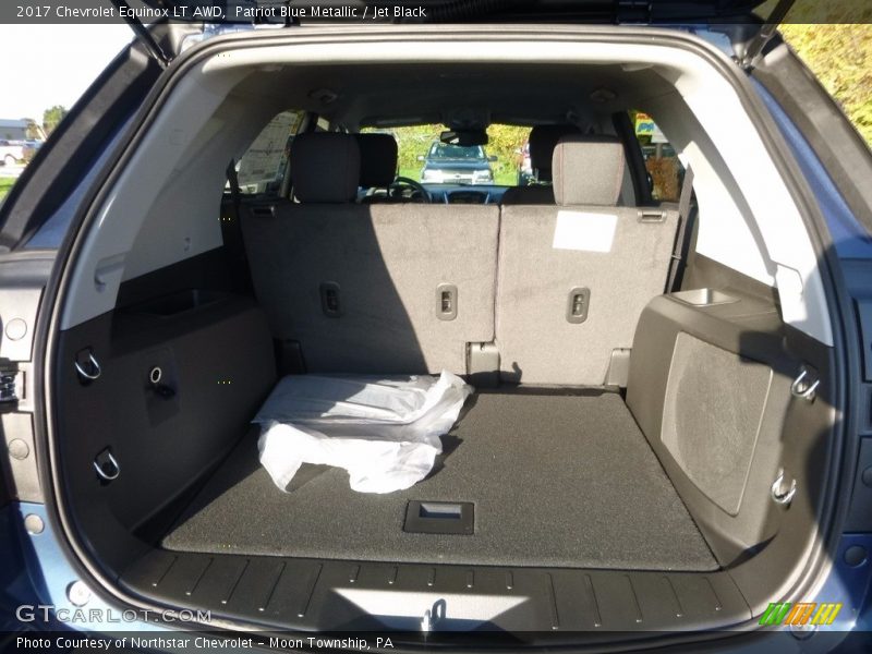 Patriot Blue Metallic / Jet Black 2017 Chevrolet Equinox LT AWD