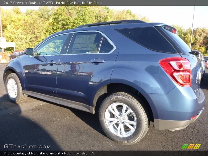 Patriot Blue Metallic / Jet Black 2017 Chevrolet Equinox LT AWD