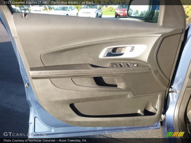 Patriot Blue Metallic / Jet Black 2017 Chevrolet Equinox LT AWD