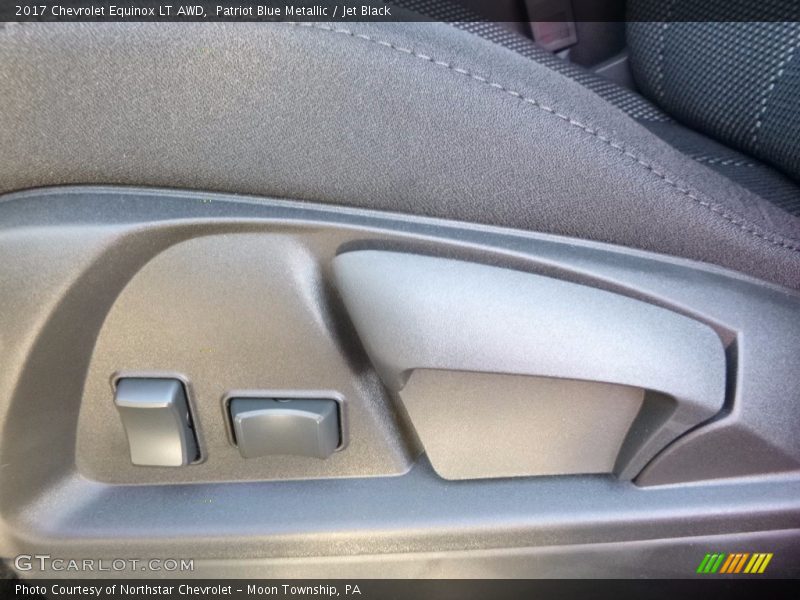 Patriot Blue Metallic / Jet Black 2017 Chevrolet Equinox LT AWD