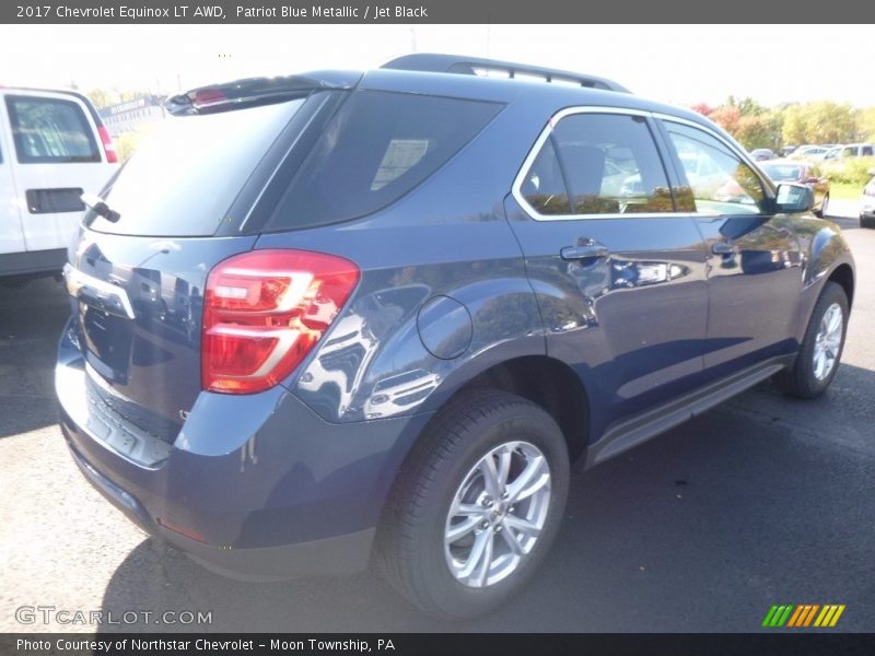 Patriot Blue Metallic / Jet Black 2017 Chevrolet Equinox LT AWD