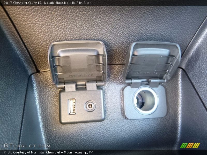 Mosaic Black Metallic / Jet Black 2017 Chevrolet Cruze LS