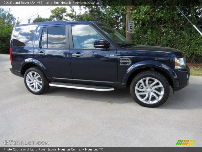 Loire Blue Metallic / Almond/Arabica 2016 Land Rover LR4 HSE
