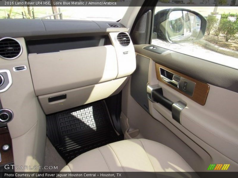 Loire Blue Metallic / Almond/Arabica 2016 Land Rover LR4 HSE