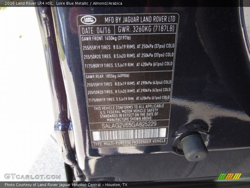 Loire Blue Metallic / Almond/Arabica 2016 Land Rover LR4 HSE