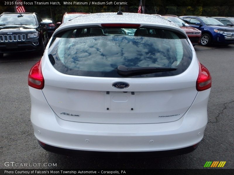 White Platinum / Medium Soft Ceramic 2016 Ford Focus Titanium Hatch