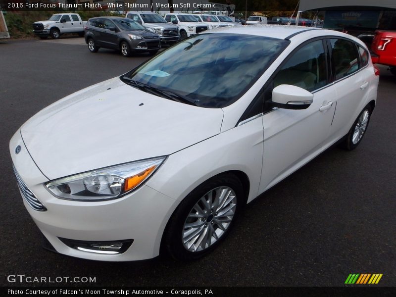 Front 3/4 View of 2016 Focus Titanium Hatch