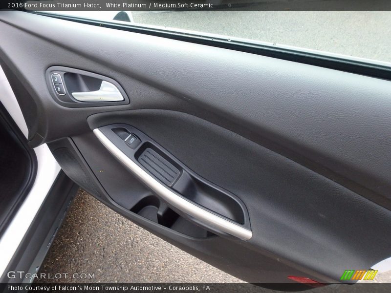 White Platinum / Medium Soft Ceramic 2016 Ford Focus Titanium Hatch