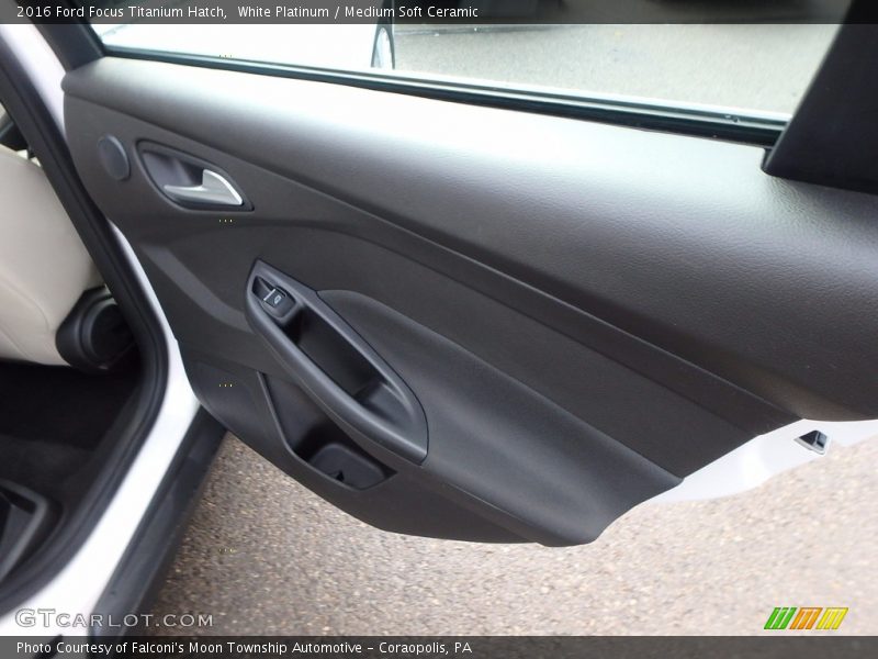 White Platinum / Medium Soft Ceramic 2016 Ford Focus Titanium Hatch