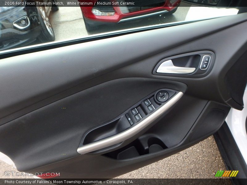 White Platinum / Medium Soft Ceramic 2016 Ford Focus Titanium Hatch