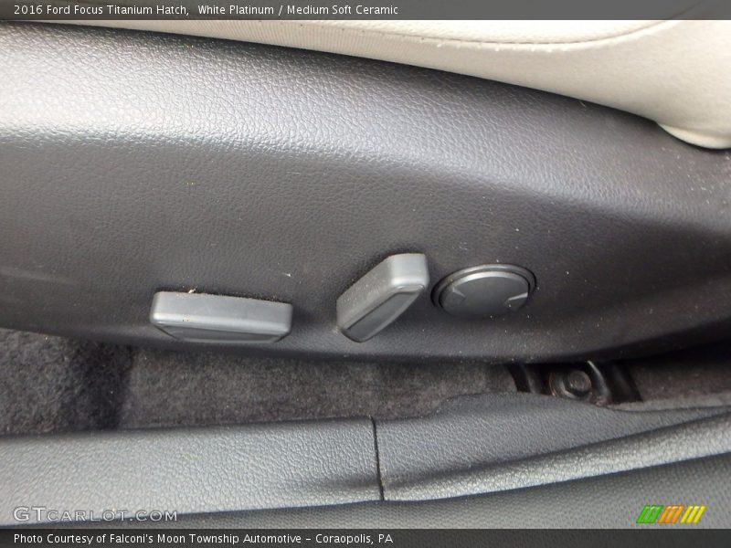 White Platinum / Medium Soft Ceramic 2016 Ford Focus Titanium Hatch