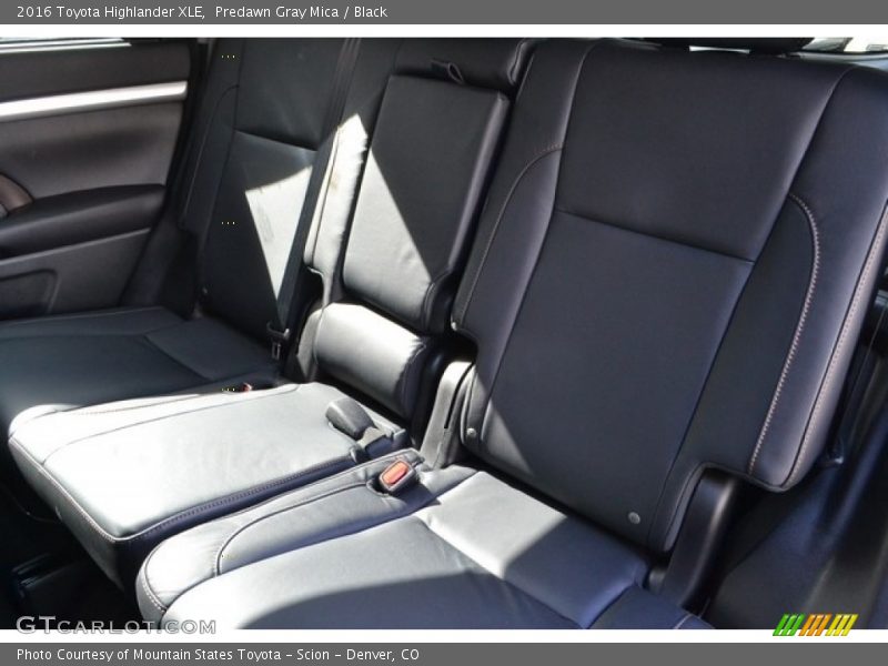 Predawn Gray Mica / Black 2016 Toyota Highlander XLE