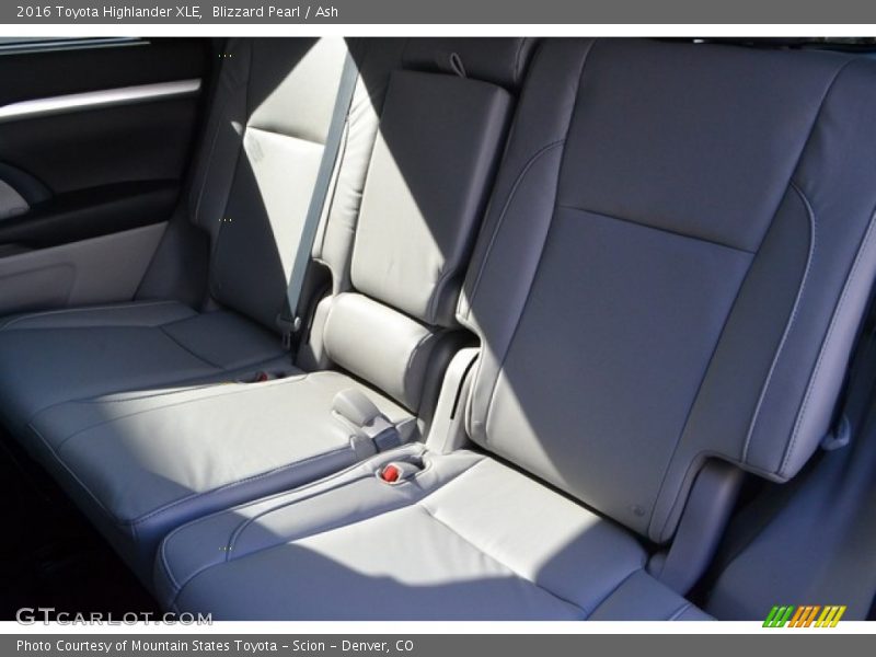 Blizzard Pearl / Ash 2016 Toyota Highlander XLE