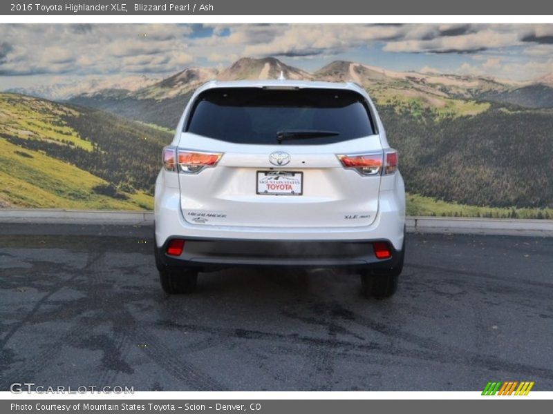 Blizzard Pearl / Ash 2016 Toyota Highlander XLE