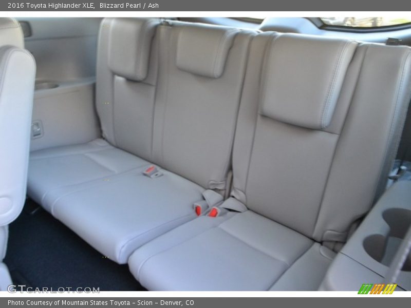Blizzard Pearl / Ash 2016 Toyota Highlander XLE