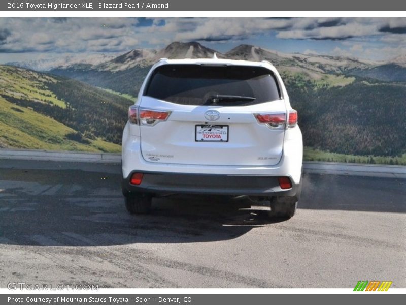 Blizzard Pearl / Almond 2016 Toyota Highlander XLE