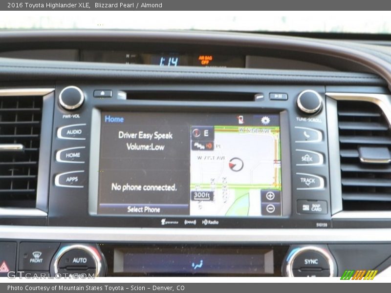 Blizzard Pearl / Almond 2016 Toyota Highlander XLE