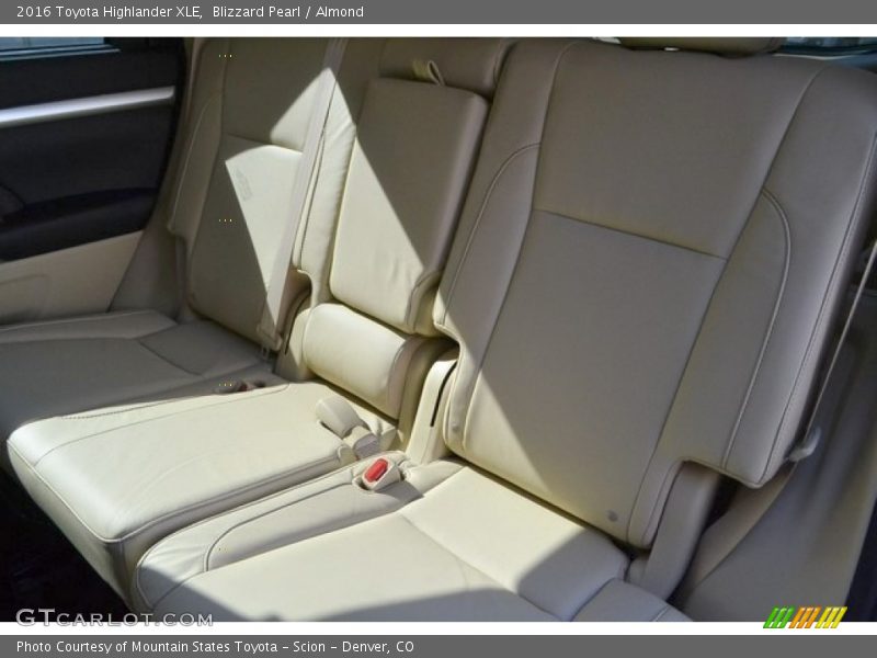 Blizzard Pearl / Almond 2016 Toyota Highlander XLE