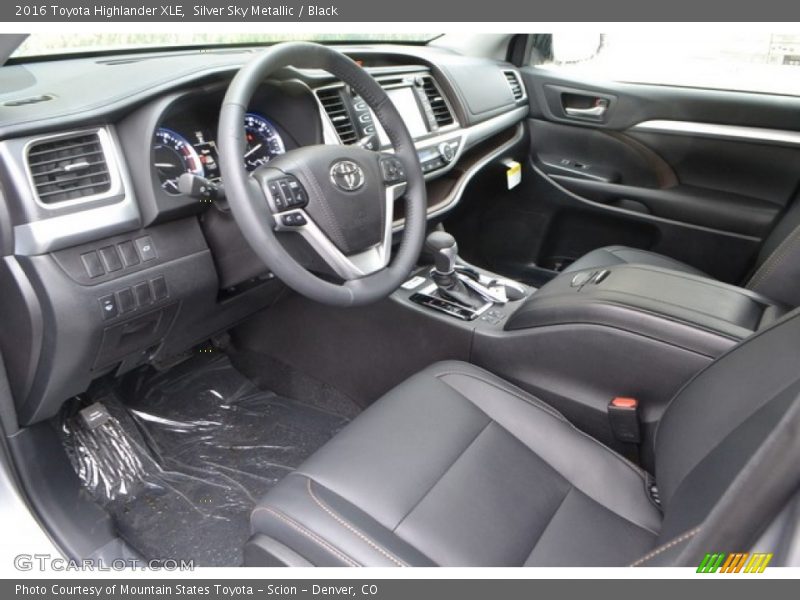 Silver Sky Metallic / Black 2016 Toyota Highlander XLE