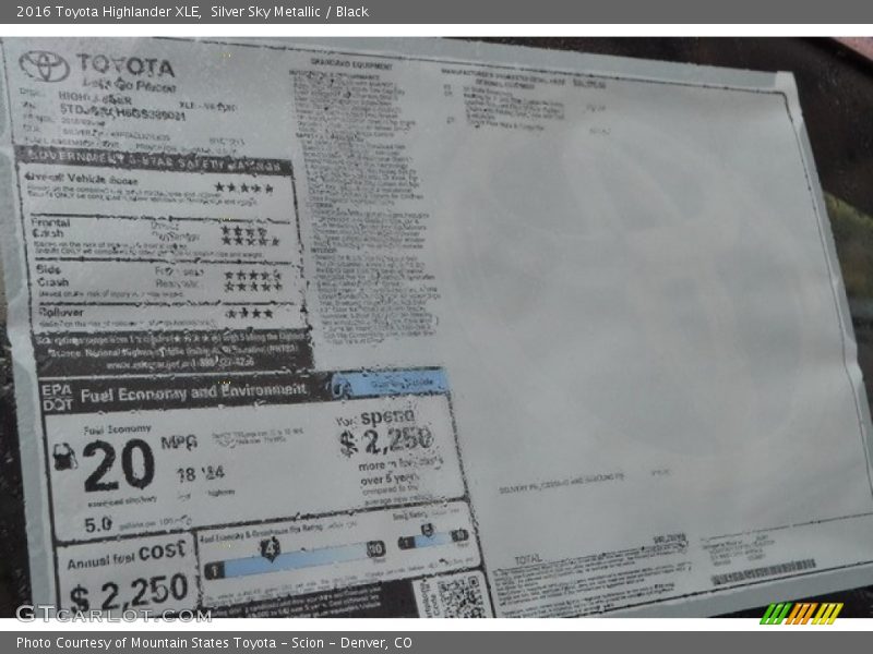 Silver Sky Metallic / Black 2016 Toyota Highlander XLE