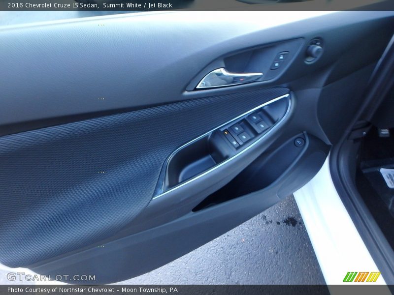 Summit White / Jet Black 2016 Chevrolet Cruze LS Sedan