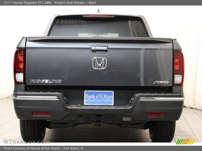 Modern Steel Metallic / Black 2017 Honda Ridgeline RTL AWD