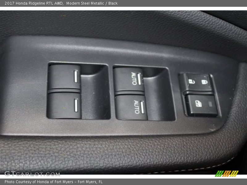 Modern Steel Metallic / Black 2017 Honda Ridgeline RTL AWD