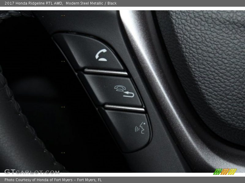 Modern Steel Metallic / Black 2017 Honda Ridgeline RTL AWD