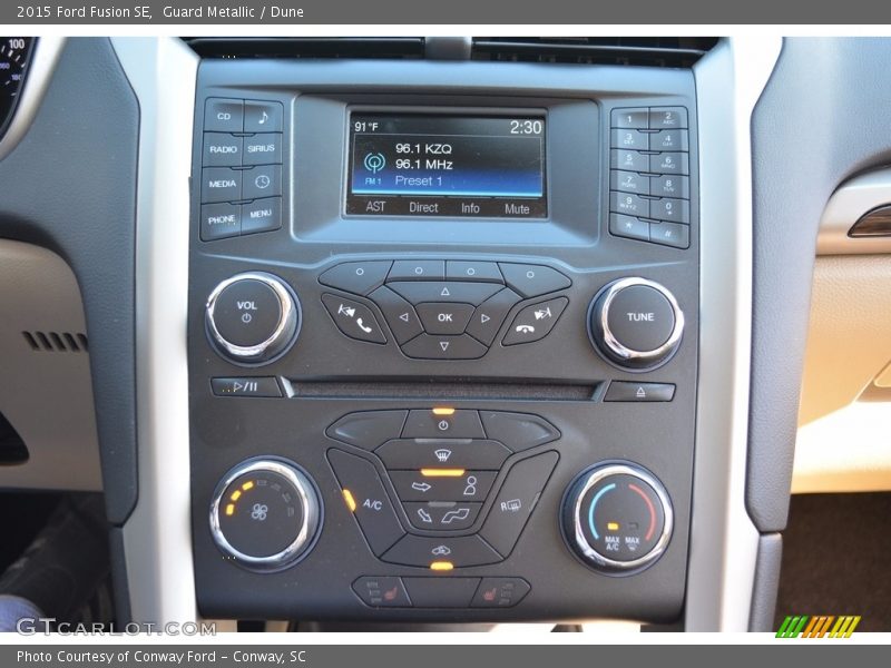 Guard Metallic / Dune 2015 Ford Fusion SE