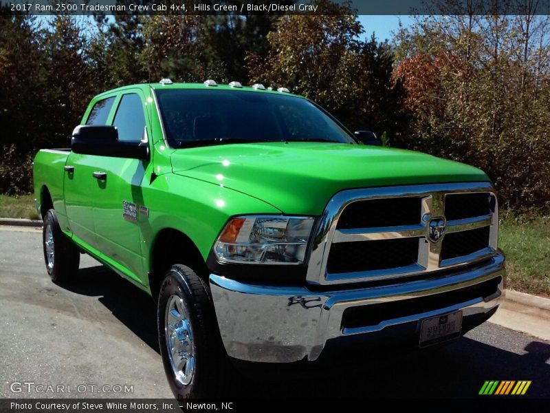 Front 3/4 View of 2017 2500 Tradesman Crew Cab 4x4