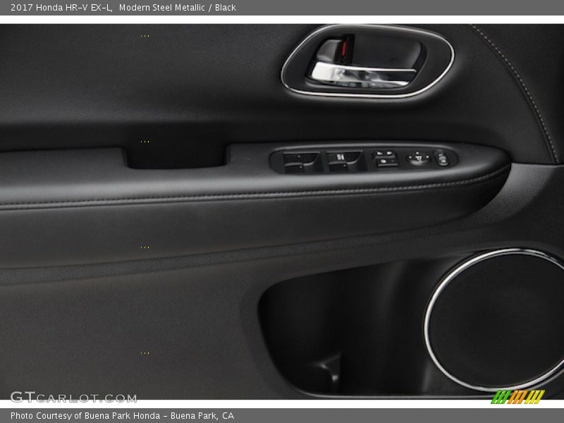 Modern Steel Metallic / Black 2017 Honda HR-V EX-L