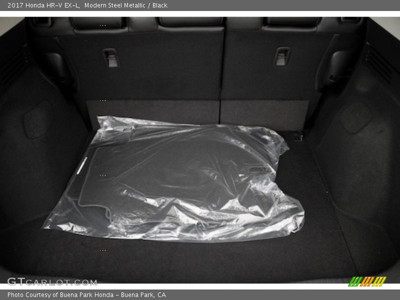 Modern Steel Metallic / Black 2017 Honda HR-V EX-L