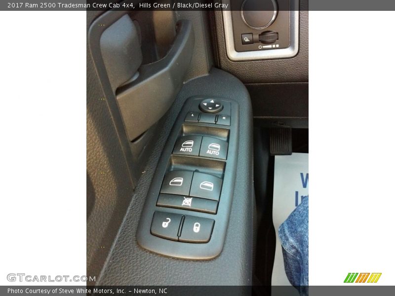 Controls of 2017 2500 Tradesman Crew Cab 4x4